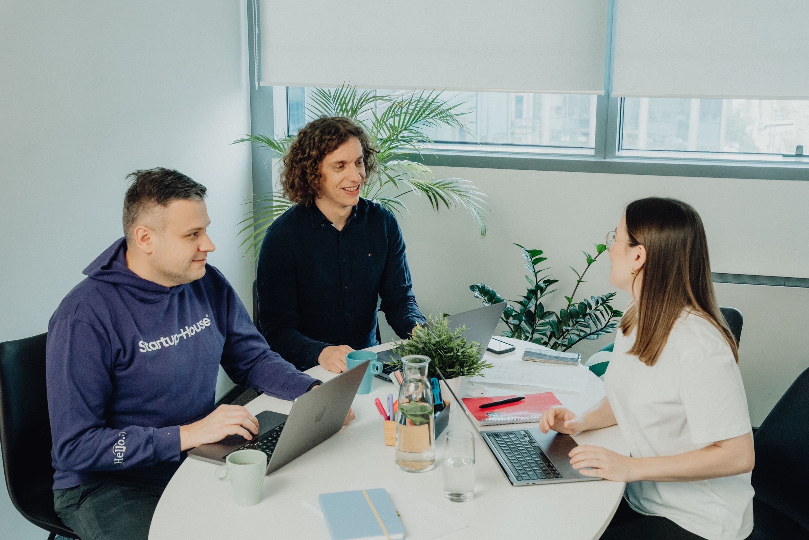 iPhone vs. Android Users: Key Differences That Influence App Development